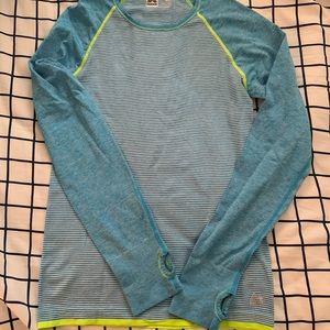 Blue & white activewear top